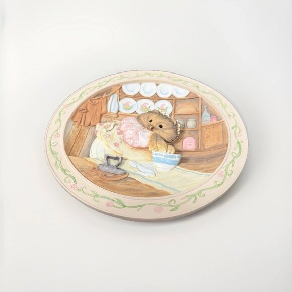 LNIB Potter 3-D Bunny Plates Davenport Choose Miss Piggie Winkle Plate - Picture 3 of 3